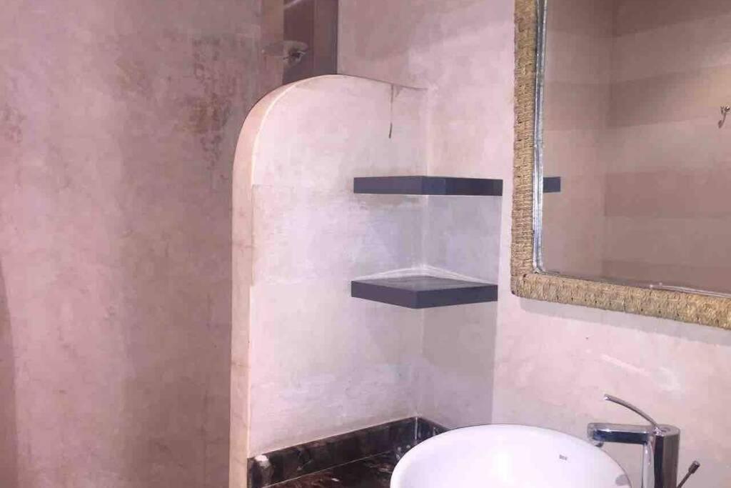 Appartement Tout Confort Avec Possibilite Transport Aeroport Marrakesh Exterior foto