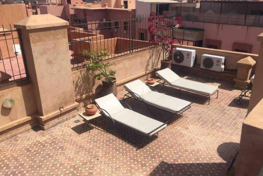 Appartement Tout Confort Avec Possibilite Transport Aeroport Marrakesh Exterior foto